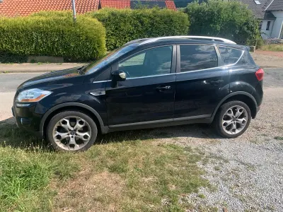 Gebraucht Ford Kuga Titanium 140 PS (102 kW) 2012 Schwarz SUV