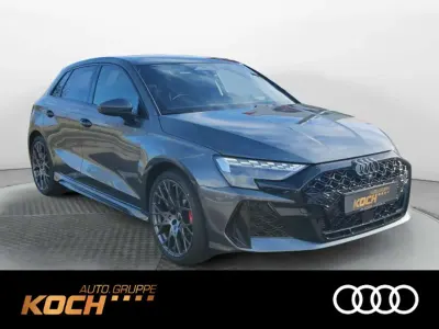 Gebraucht Audi RS3 Sport 400 PS (294 kW) 2026 Daytonagrau perleffekt Limousine