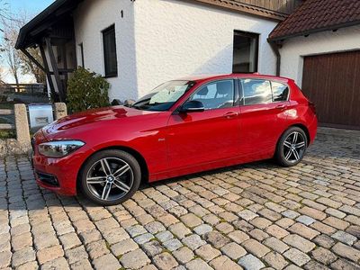 Gebraucht BMW 118 Sport Line 136 PS (100 kW) 2017 Rot Kleinwagen
