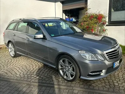 Gebraucht Mercedes E350 AMG line 265 PS (194 kW) 2012 Grau Kombi