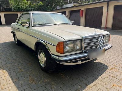 Gebraucht Mercedes 280 184 PS (135 kW) 1979 Weiß Coupé