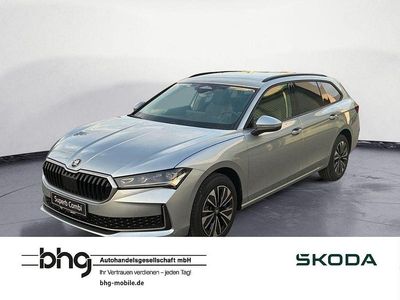 Neu Skoda Superb Selection 150 PS (110 kW) 2026 Silber Kombi