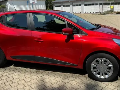 Gebraucht Renault Clio IV 75 PS (55 kW) 2014 Rot Kleinwagen