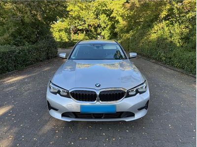 Gebraucht BMW 320e Advantage 190 PS (139 kW) 2021 Silber Kombi