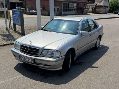 Mercedes C180