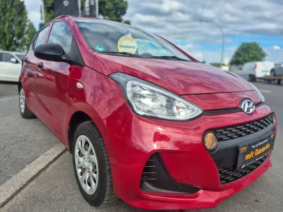 Gebraucht Hyundai i10 Classic 67 PS (49 kW) 2018 Red passion / mic Kleinwagen
