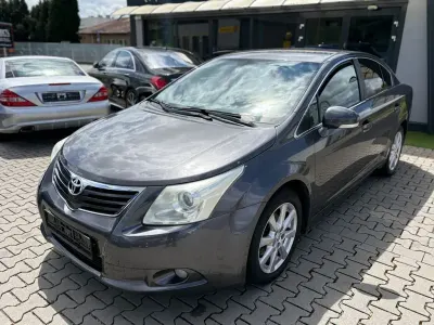 Gebraucht Toyota Avensis 126 PS (92 kW) 2010 Grau Limousine
