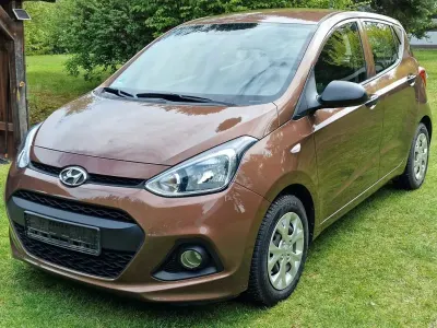 Gebraucht Hyundai i10 Classic 67 PS (49 kW) 2016 Braun Kleinwagen