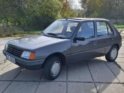 Gebraucht Peugeot 205 60 PS (44 kW) 1988 Grau Limousine