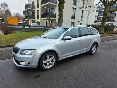 Gebraucht Skoda Octavia Elegance 150 PS (110 kW) 2014 Silber Kombi
