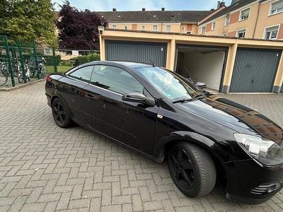 Gebraucht Opel Astra Cabriolet 150 PS (110 kW) 2009 Schwarz Cabrio