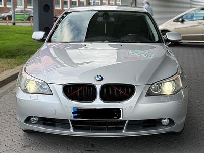 BMW 525