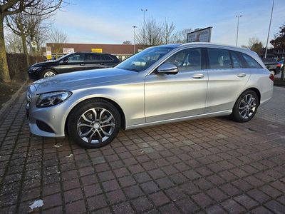 Gebraucht Mercedes C180 Avantgarde 156 PS (114 kW) 2016 Silber Kombi