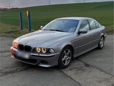 BMW 323
