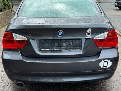 gebraucht BMW 320 i Benziner