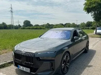 Gebraucht BMW 740 M Sport 340 PS (250 kW) 2023 Grau Limousine
