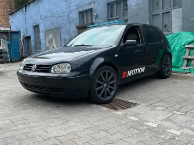 Gebraucht VW Golf IV 131 PS (96 kW) 2001 Schwarz Kleinwagen