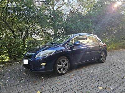 Toyota Auris Hybrid