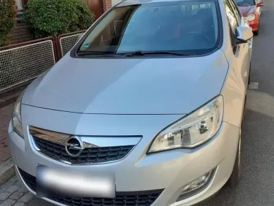 Gebraucht Opel Astra 100 PS (73 kW) 2010 Weiß Limousine