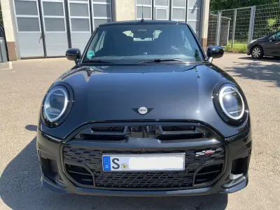 Neu Mini John Cooper Works 163 PS (119 kW) 2025 Schwarz Kleinwagen
