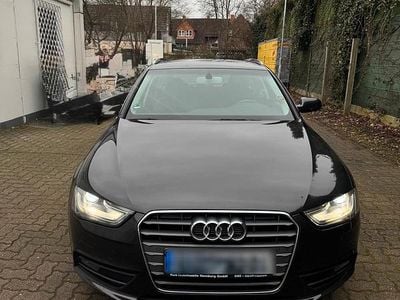 Grau Gebraucht 2015 Audi A4 Ambiente Kombi | 10.000 € (Fairer Preis)
