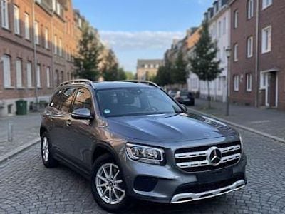 Mercedes GLB200