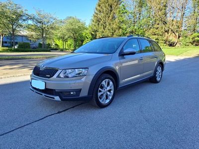 gebraucht Skoda Octavia 2.0 TDI 4x4 Scout Combi Scout