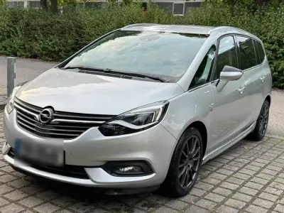 Gebraucht Opel Zafira Tourer 175 PS (128 kW) 2018 Silber Van / Kleinbus