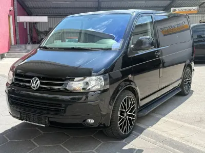 Gebraucht VW Multivan Startline 140 PS (102 kW) 2011 Schwarz Van / Kleinbus