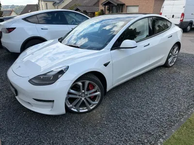 Gebraucht Tesla Model 3 377 kW (513 PS) 2022 Weiß Limousine
