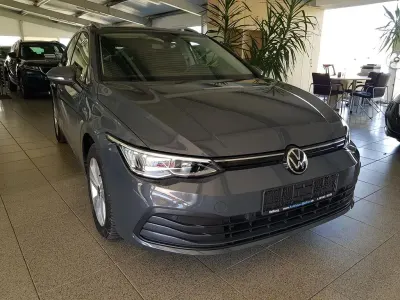 Gebraucht VW Golf VII 150 PS (110 kW) 2021 Delfingrau metallic Kleinwagen