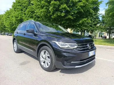 Gebraucht VW Tiguan Elegance 150 PS (110 kW) 2022 Schwarz SUV