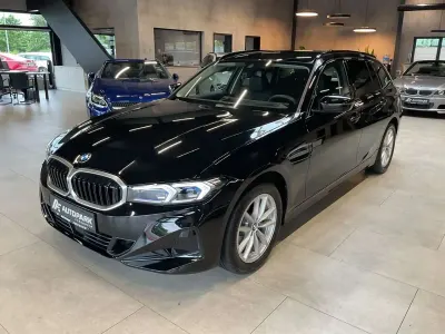 Gebraucht BMW 320 Sport Line 190 PS (139 kW) 2025 Schwarz Kombi