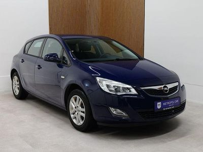 Gebraucht Opel Astra Selection 87 PS (63 kW) 2011 Blau Limousine