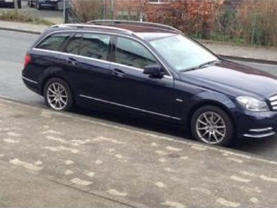 Gebraucht Mercedes C200 184 PS (135 kW) 2012 Blau Kombi