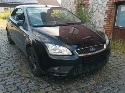 Gebraucht Ford Focus Cabriolet 100 PS (73 kW) 2005 Schwarz Cabrio
