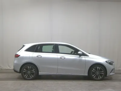 Gebraucht Mercedes B250e Progressive 218 PS (160 kW) 2023 Silber Kleinwagen