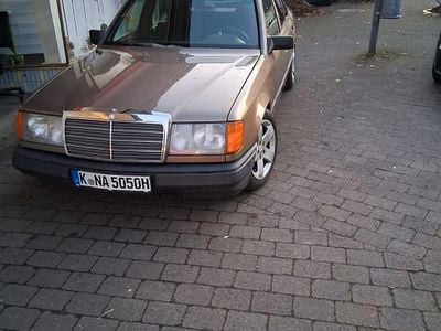 Gebraucht Mercedes 230 230 PS (169 kW) 1987 Grau Limousine