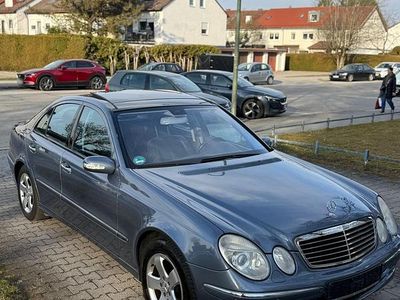 Gebraucht Mercedes E240 Avantgarde 177 PS (130 kW) 2004 Blau Limousine