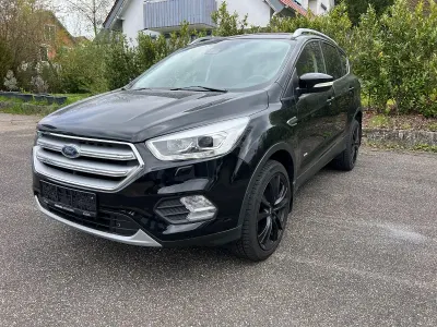 Gebraucht Ford Kuga 179 PS (131 kW) 2017 Schwarz SUV