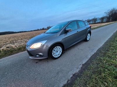 Gebraucht Ford Focus 95 PS (69 kW) 2011 Braun Limousine