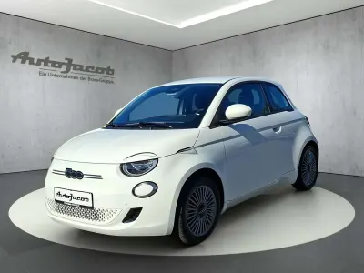 Gebraucht Fiat 500e 86 kW (118 PS) 2024 Colore esterno (arktis weiß) Limousine