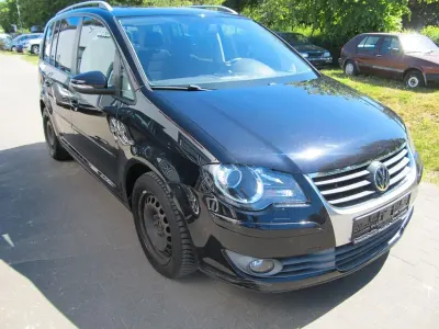 Gebraucht VW Touran Freestyle 105 PS (77 kW) 2010 Schwarz Van / Kleinbus