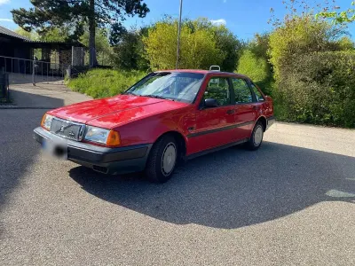 Gebraucht Volvo 440 102 PS (75 kW) 1991 Rot Kleinwagen