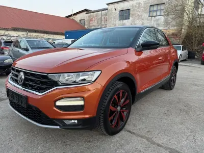 Second-hand VW T-Roc Style 150 CP (110 kW) 2017 Portocaliu SUV