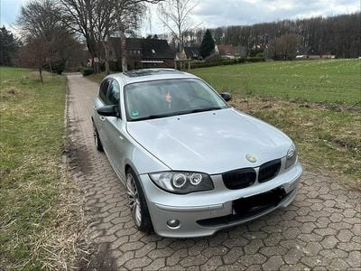 Gebraucht BMW 118 122 PS (89 kW) 2005 Silber Kleinwagen