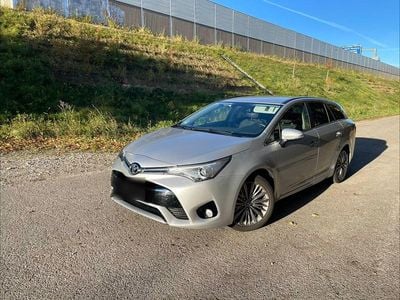Gebraucht Toyota Avensis Edition-S 147 PS (108 kW) 2016 Silber Kombi