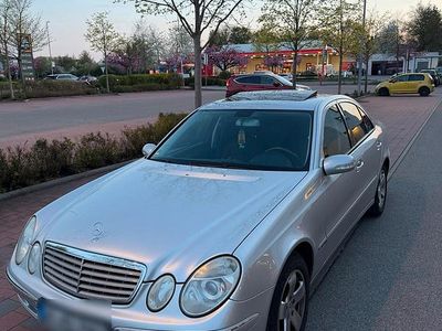 Gebraucht Mercedes E200 163 PS (119 kW) 2005 Silber Limousine