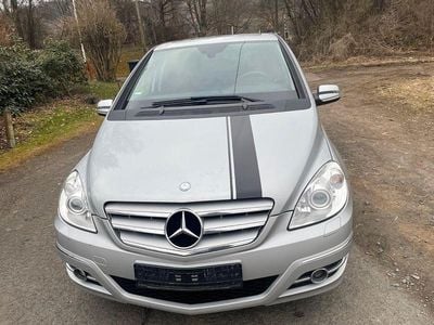 Mercedes B200