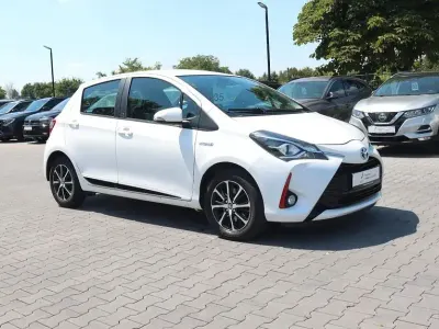 Gebraucht Toyota Yaris Hybrid Team 116 PS (85 kW) 2018 Weiß Kleinwagen